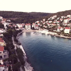 Victoria Trogir
